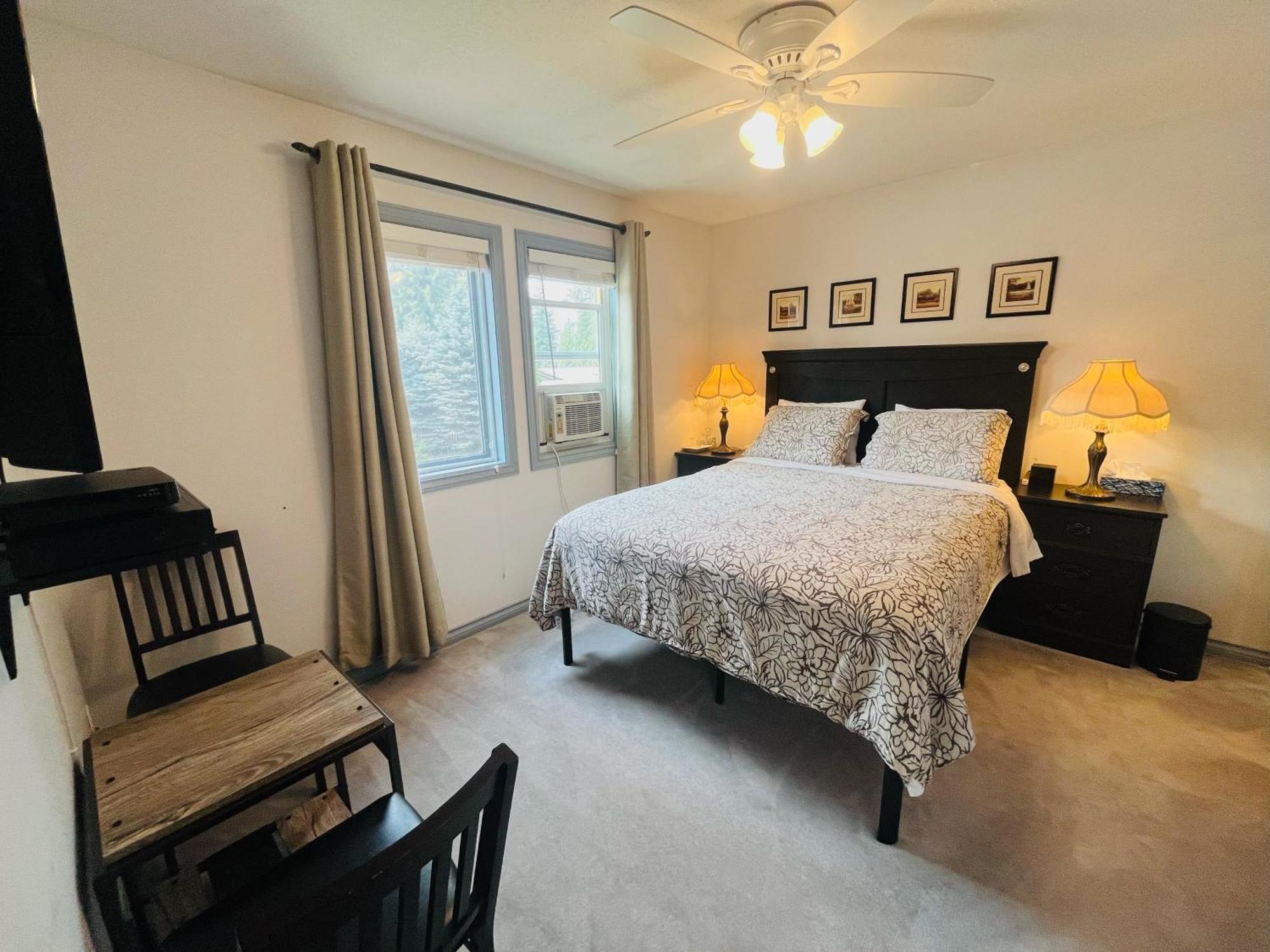 Cornerstone Bed And Breakfast Revelstoke Dış mekan fotoğraf