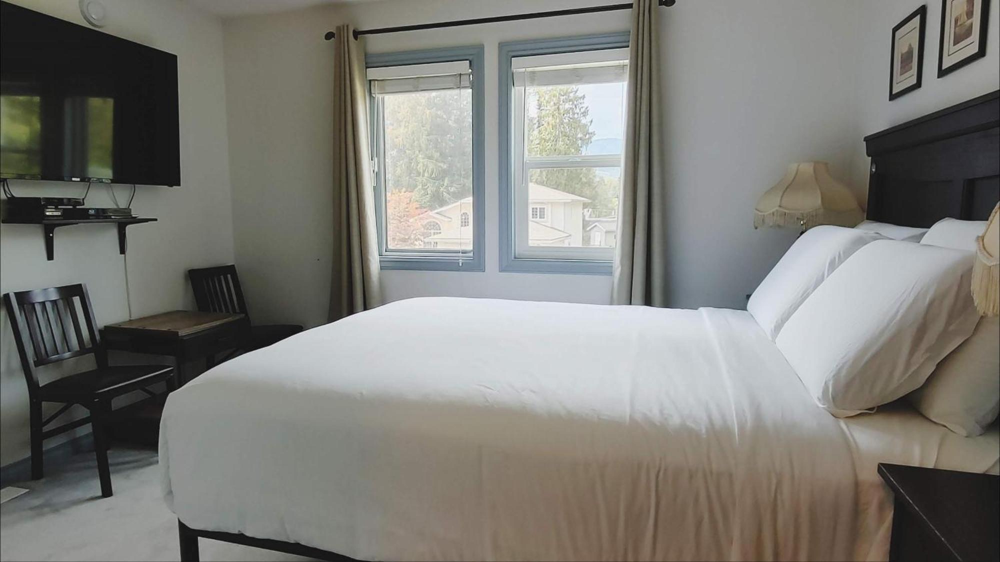 Cornerstone Bed And Breakfast Revelstoke Dış mekan fotoğraf