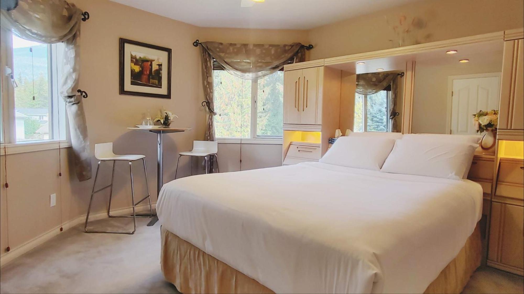 Cornerstone Bed And Breakfast Revelstoke Dış mekan fotoğraf