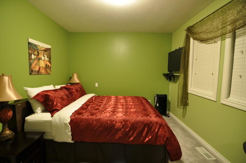 Cornerstone Bed And Breakfast Revelstoke Dış mekan fotoğraf