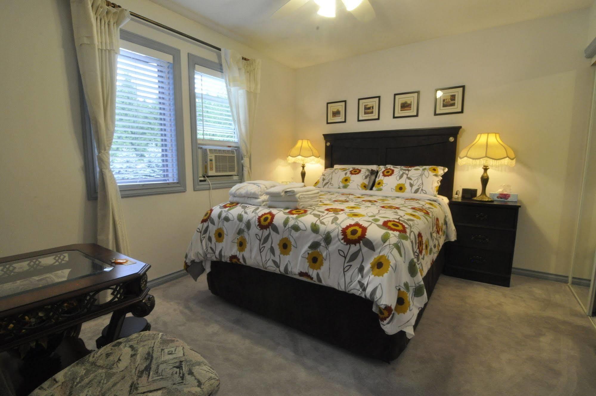 Cornerstone Bed And Breakfast Revelstoke Dış mekan fotoğraf